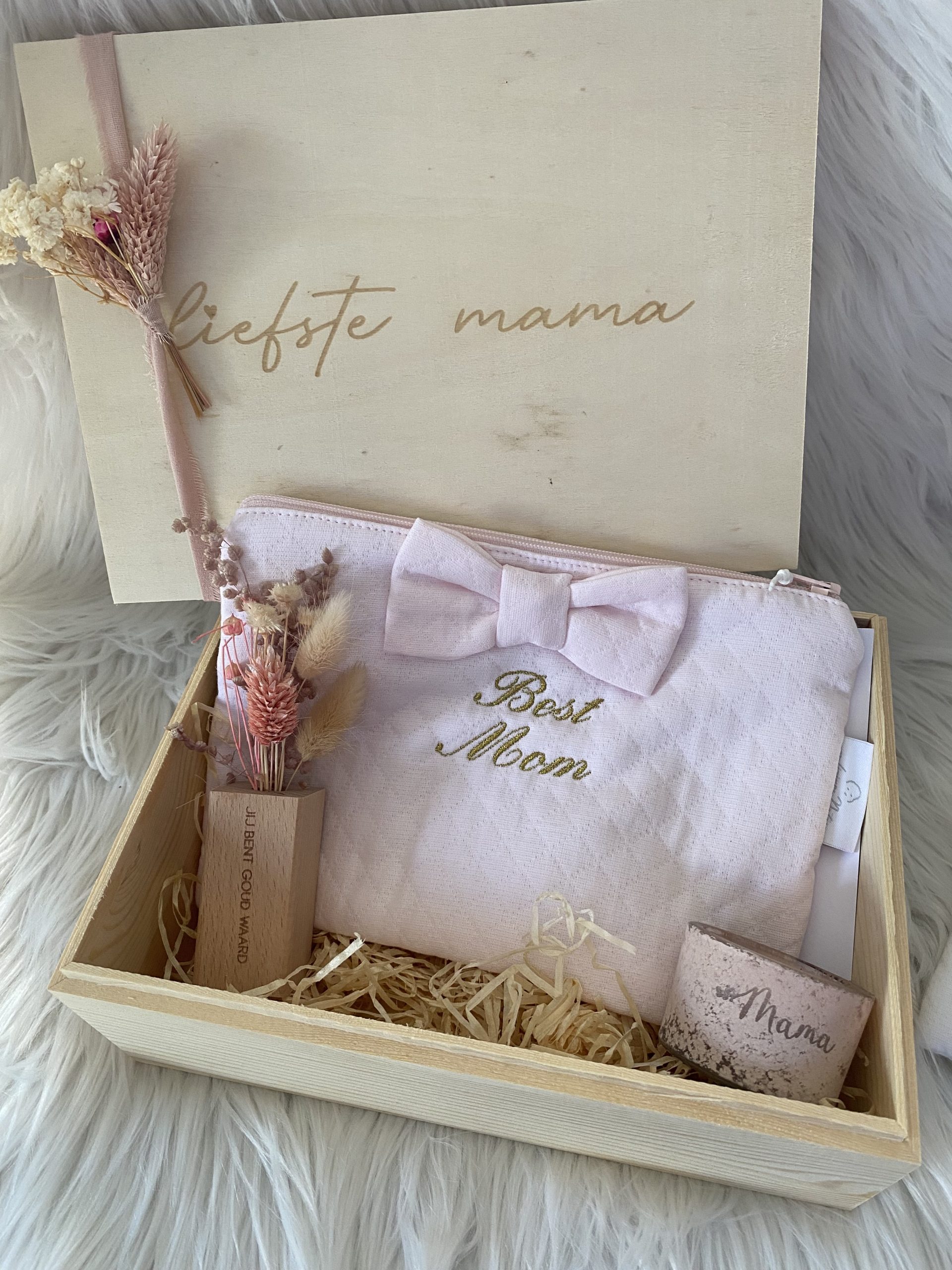 houten box met toiletzakje Best mom